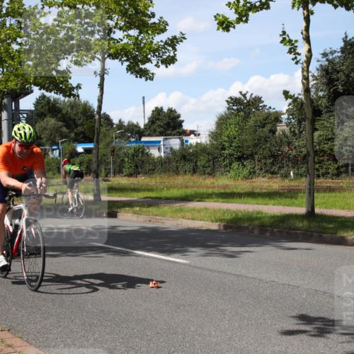 10.08.2025 - GEWOBA Citytriathlon Bremen Yannick Fuchs http://msf.ph/oto/8543898 10.08.2025 14:40:28 Radfahren 29, 47, 131, 242, 258, 297, 529 meine-sportfotos.de