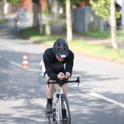 10.08.2025 - GEWOBA Citytriathlon Bremen Yannick Fuchs http://msf.ph/oto/8543934 10.08.2025 10:54:59 Radfahren 33, 85, 373, 378, 418, 452 meine-sportfotos.de