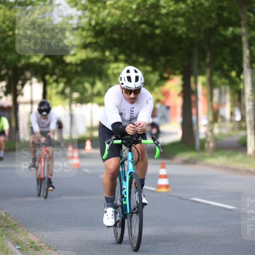 10.08.2025 - GEWOBA Citytriathlon Bremen Yannick Fuchs http://msf.ph/oto/8543948 10.08.2025 10:55:13 Radfahren 19, 163, 211, 219, 397, 418 meine-sportfotos.de