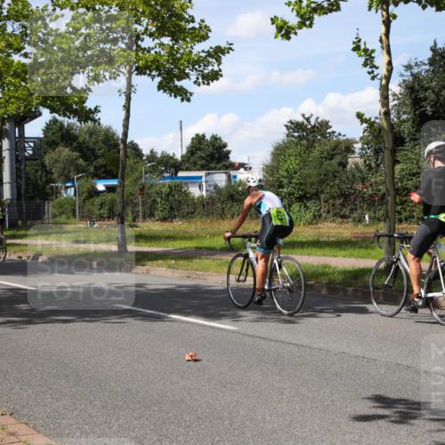 10.08.2025 - GEWOBA Citytriathlon Bremen Yannick Fuchs http://msf.ph/oto/8543949 10.08.2025 14:40:56 Radfahren 103, 142, 177, 186, 211, 224, 289, 432, 476, 477 meine-sportfotos.de