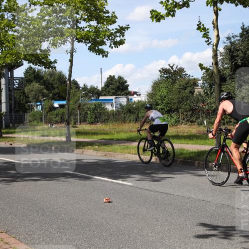 10.08.2025 - GEWOBA Citytriathlon Bremen Yannick Fuchs http://msf.ph/oto/8543958 10.08.2025 14:41:04 Radfahren 103, 142, 177, 204, 249, 253, 266, 353, 431, 432, 476, 477 meine-sportfotos.de