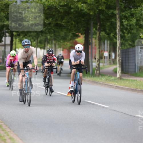 10.08.2025 - GEWOBA Citytriathlon Bremen Yannick Fuchs http://msf.ph/oto/8543959 10.08.2025 12:52:43 Radfahren 565, 579, 635, 639, 642, 686, 763, 915, 919, 956 meine-sportfotos.de