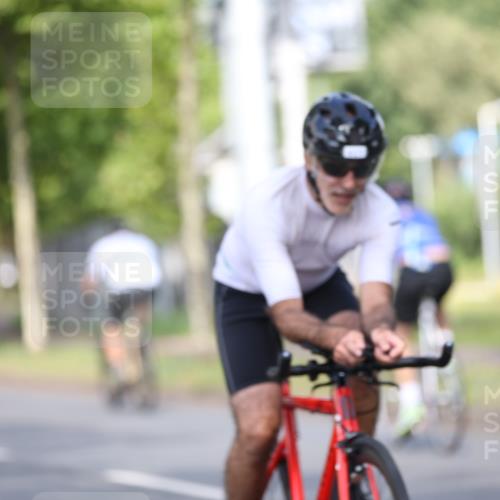 10.08.2025 - GEWOBA Citytriathlon Bremen Yannick Fuchs http://msf.ph/oto/8543962 10.08.2025 10:55:15 Radfahren 19, 163, 211, 219, 397, 418 meine-sportfotos.de