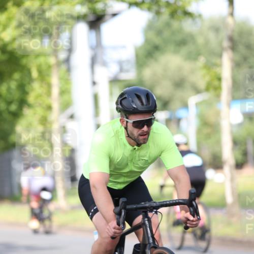 10.08.2025 - GEWOBA Citytriathlon Bremen Yannick Fuchs http://msf.ph/oto/8543973 10.08.2025 10:55:16 Radfahren 19, 163, 211, 219, 397, 418 meine-sportfotos.de