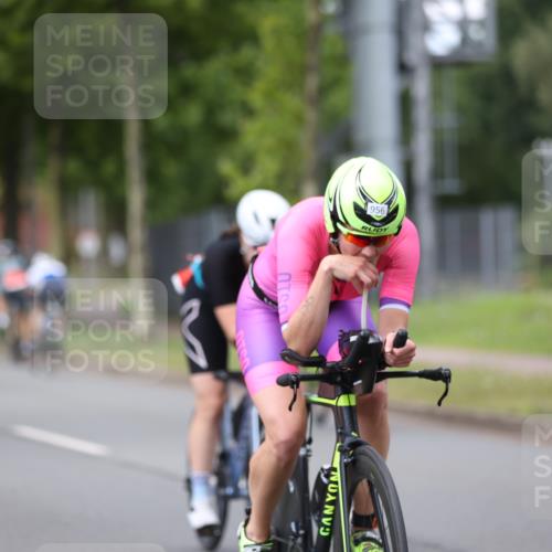 10.08.2025 - GEWOBA Citytriathlon Bremen Yannick Fuchs http://msf.ph/oto/8543978 10.08.2025 12:52:45 Radfahren 565, 579, 635, 642, 686, 763, 915, 919, 956 meine-sportfotos.de