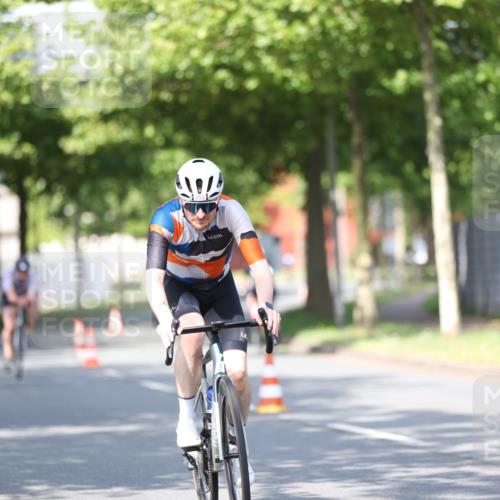 10.08.2025 - GEWOBA Citytriathlon Bremen Yannick Fuchs http://msf.ph/oto/8543982 10.08.2025 10:55:20 Radfahren 19, 163, 211, 219, 397, 418 meine-sportfotos.de