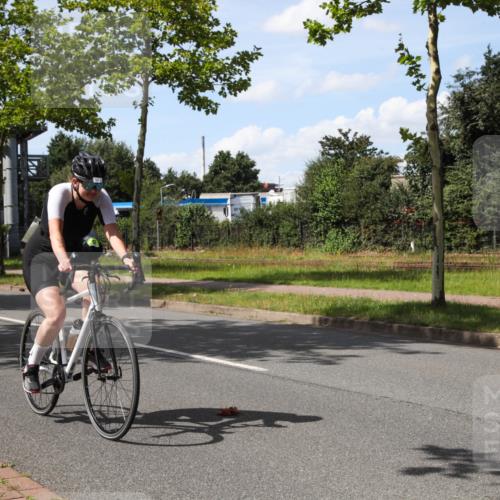 10.08.2025 - GEWOBA Citytriathlon Bremen Yannick Fuchs http://msf.ph/oto/8544022 10.08.2025 14:41:43 Radfahren 209, 262, 306, 317, 343, 478, 480, 513 meine-sportfotos.de
