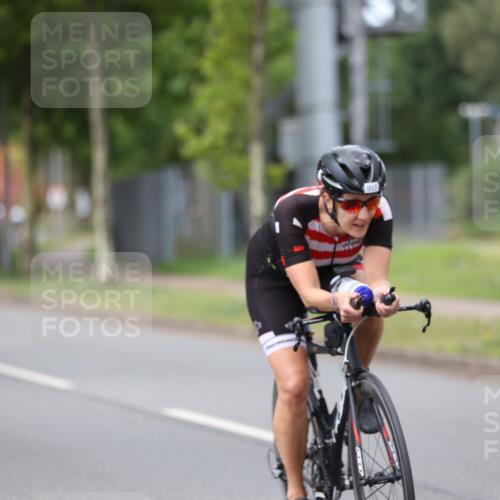 10.08.2025 - GEWOBA Citytriathlon Bremen Yannick Fuchs http://msf.ph/oto/8544026 10.08.2025 12:52:55 Radfahren 565, 635, 642, 686, 763, 833, 895, 915, 919, 956 meine-sportfotos.de