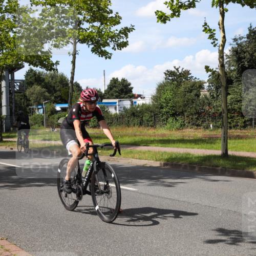 10.08.2025 - GEWOBA Citytriathlon Bremen Yannick Fuchs http://msf.ph/oto/8544032 10.08.2025 14:41:49 Radfahren 209, 213, 250, 262, 317, 343, 478, 480, 513 meine-sportfotos.de