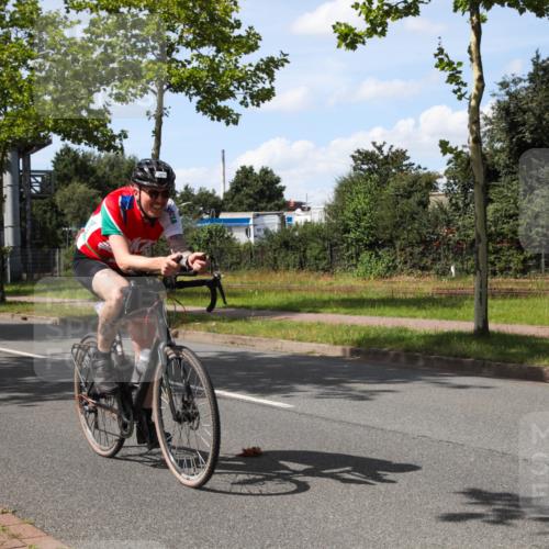 10.08.2025 - GEWOBA Citytriathlon Bremen Yannick Fuchs http://msf.ph/oto/8544034 10.08.2025 14:41:50 Radfahren 56, 209, 213, 235, 250, 262, 317, 478, 480, 513 meine-sportfotos.de