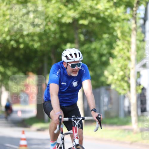 10.08.2025 - GEWOBA Citytriathlon Bremen Yannick Fuchs http://msf.ph/oto/8544053 10.08.2025 10:55:45 Radfahren 93, 117, 207, 444, 480 meine-sportfotos.de