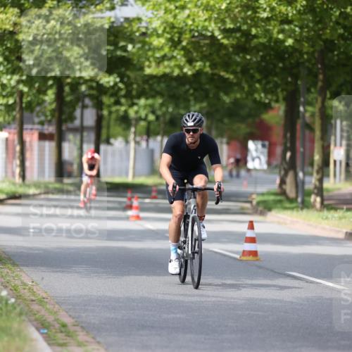 10.08.2025 - GEWOBA Citytriathlon Bremen Yannick Fuchs http://msf.ph/oto/8544063 10.08.2025 12:53:14 Radfahren 570, 734, 759, 833, 872, 895 meine-sportfotos.de