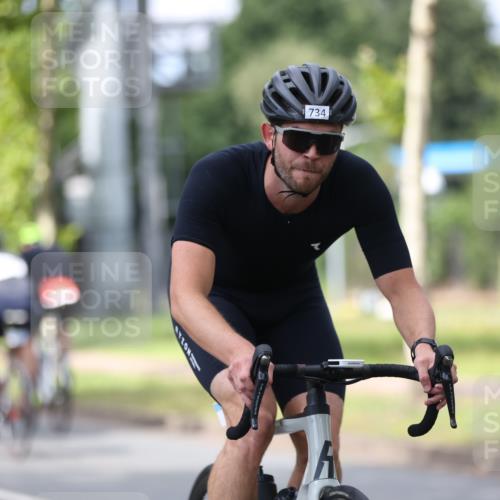 10.08.2025 - GEWOBA Citytriathlon Bremen Yannick Fuchs http://msf.ph/oto/8544081 10.08.2025 12:53:16 Radfahren 570, 734, 759, 833, 872, 895 meine-sportfotos.de