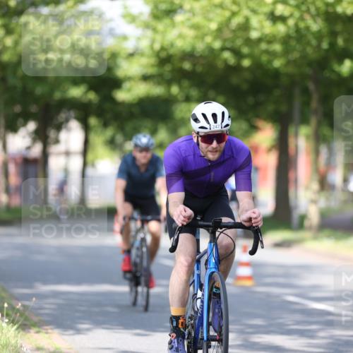 10.08.2025 - GEWOBA Citytriathlon Bremen Yannick Fuchs http://msf.ph/oto/8544083 10.08.2025 10:55:55 Radfahren 93, 117, 119, 207, 480, 485 meine-sportfotos.de