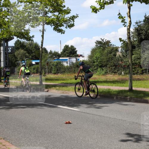 10.08.2025 - GEWOBA Citytriathlon Bremen Yannick Fuchs http://msf.ph/oto/8544090 10.08.2025 14:42:24 Radfahren 19, 145, 288, 303, 488 meine-sportfotos.de