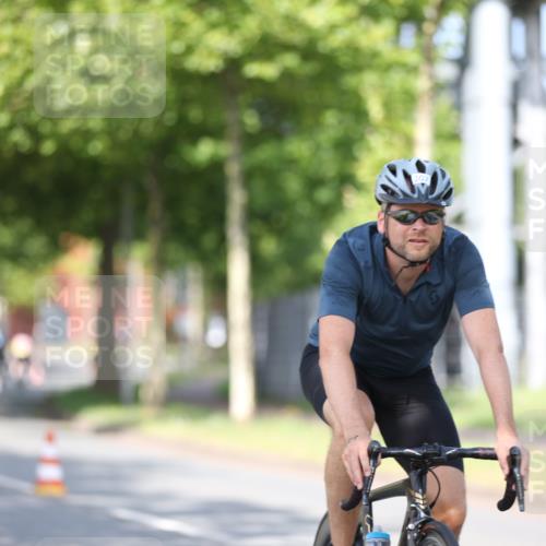 10.08.2025 - GEWOBA Citytriathlon Bremen Yannick Fuchs http://msf.ph/oto/8544095 10.08.2025 10:55:56 Radfahren 69, 93, 117, 119, 207, 466, 480, 485 meine-sportfotos.de