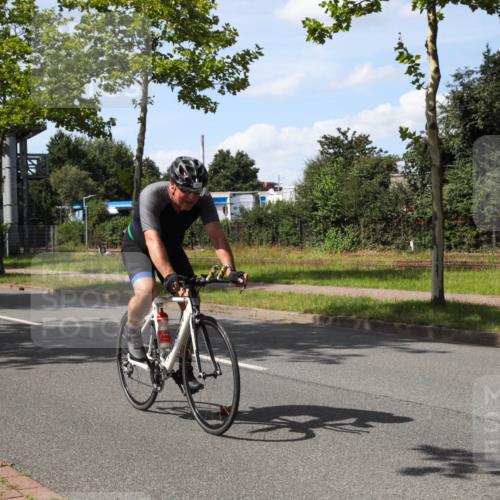 10.08.2025 - GEWOBA Citytriathlon Bremen Yannick Fuchs http://msf.ph/oto/8544103 10.08.2025 14:42:34 Radfahren 110, 288, 303, 488 meine-sportfotos.de