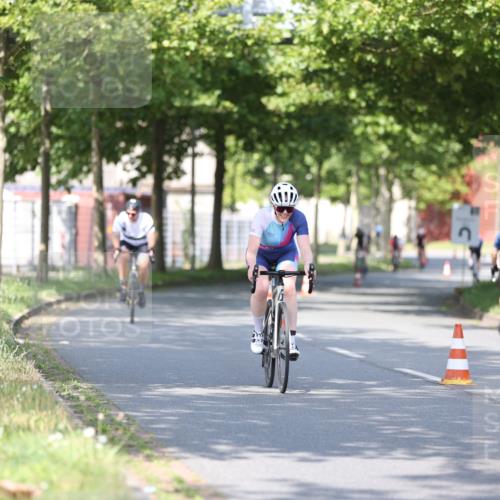 10.08.2025 - GEWOBA Citytriathlon Bremen Yannick Fuchs http://msf.ph/oto/8544105 10.08.2025 10:56:00 Radfahren 69, 93, 99, 119, 207, 466, 485, 497 meine-sportfotos.de
