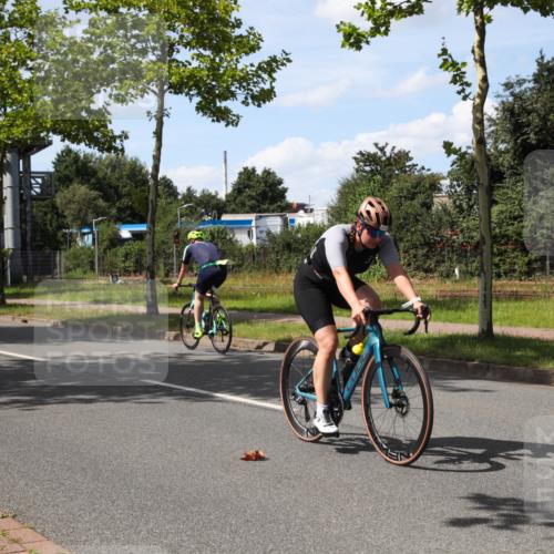 10.08.2025 - GEWOBA Citytriathlon Bremen Yannick Fuchs http://msf.ph/oto/8544127 10.08.2025 14:42:53 Radfahren 67, 110, 180, 436, 446, 474, 479 meine-sportfotos.de