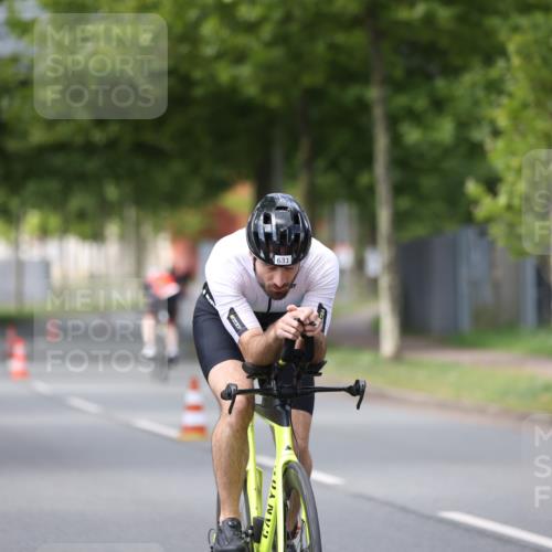 10.08.2025 - GEWOBA Citytriathlon Bremen Yannick Fuchs http://msf.ph/oto/8544164 10.08.2025 12:53:32 Radfahren 570, 631, 759, 872, 902, 933, 966, 1035 meine-sportfotos.de