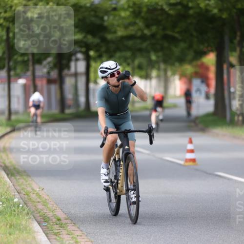 10.08.2025 - GEWOBA Citytriathlon Bremen Yannick Fuchs http://msf.ph/oto/8544172 10.08.2025 12:53:33 Radfahren 631, 759, 872, 902, 933, 966, 1035 meine-sportfotos.de