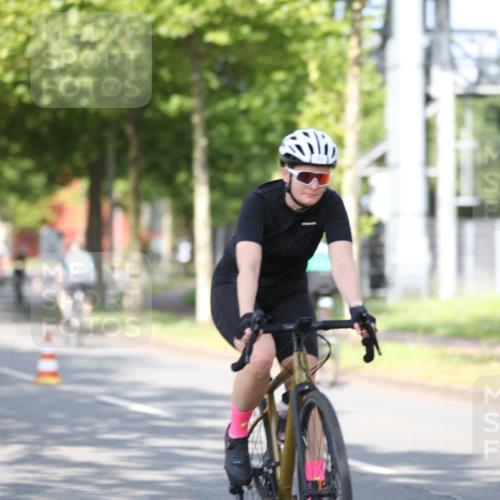 10.08.2025 - GEWOBA Citytriathlon Bremen Yannick Fuchs http://msf.ph/oto/8544184 10.08.2025 10:56:14 Radfahren 69, 99, 115, 119, 401, 429, 464, 466, 497 meine-sportfotos.de