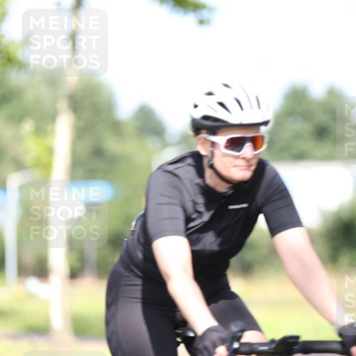 10.08.2025 - GEWOBA Citytriathlon Bremen Yannick Fuchs http://msf.ph/oto/8544190 10.08.2025 10:56:14 Radfahren 69, 99, 115, 119, 401, 429, 464, 466, 497 meine-sportfotos.de