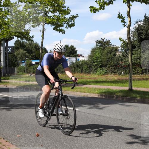 10.08.2025 - GEWOBA Citytriathlon Bremen Yannick Fuchs http://msf.ph/oto/8544195 10.08.2025 14:47:33 Radfahren 367, 382, 448, 467, 483 meine-sportfotos.de