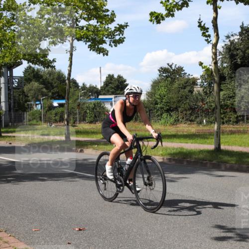 10.08.2025 - GEWOBA Citytriathlon Bremen Yannick Fuchs http://msf.ph/oto/8544202 10.08.2025 14:47:44 Radfahren 367, 382, 418, 448, 467, 483 meine-sportfotos.de