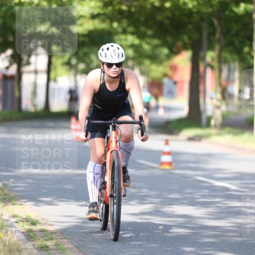 10.08.2025 - GEWOBA Citytriathlon Bremen Yannick Fuchs http://msf.ph/oto/8544206 10.08.2025 10:56:17 Radfahren 69, 99, 115, 119, 401, 429, 464, 466, 497 meine-sportfotos.de