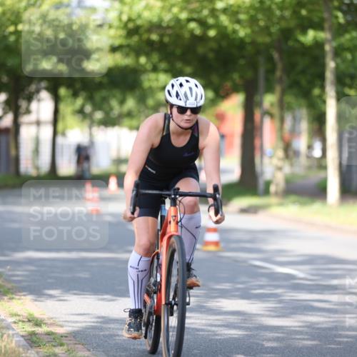 10.08.2025 - GEWOBA Citytriathlon Bremen Yannick Fuchs http://msf.ph/oto/8544210 10.08.2025 10:56:17 Radfahren 69, 99, 115, 119, 401, 429, 464, 466, 497 meine-sportfotos.de