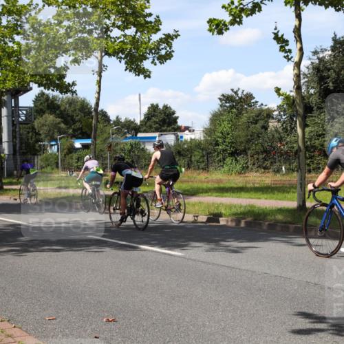 10.08.2025 - GEWOBA Citytriathlon Bremen Yannick Fuchs http://msf.ph/oto/8544221 10.08.2025 14:47:50 Radfahren 331, 382, 418, 467, 483 meine-sportfotos.de