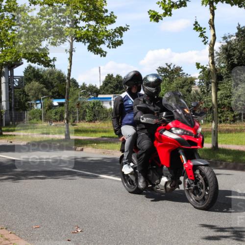 10.08.2025 - GEWOBA Citytriathlon Bremen Yannick Fuchs http://msf.ph/oto/8544231 10.08.2025 14:48:05 Radfahren 22, 196, 331, 350, 418, 447 meine-sportfotos.de