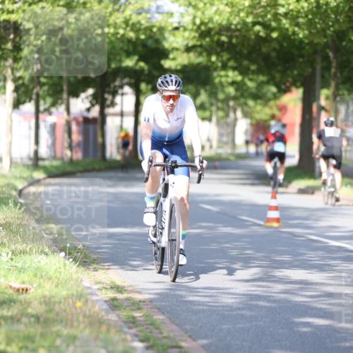 10.08.2025 - GEWOBA Citytriathlon Bremen Yannick Fuchs http://msf.ph/oto/8544234 10.08.2025 10:56:26 Radfahren 31, 115, 401, 429, 464 meine-sportfotos.de