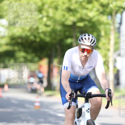 10.08.2025 - GEWOBA Citytriathlon Bremen Yannick Fuchs http://msf.ph/oto/8544242 10.08.2025 10:56:27 Radfahren 31, 115, 401, 429, 464 meine-sportfotos.de