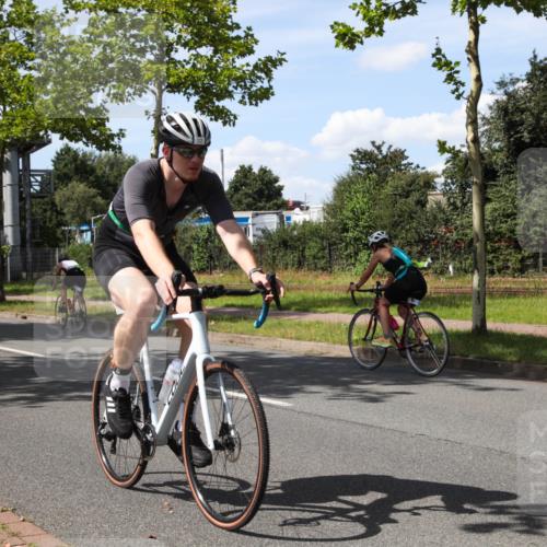 10.08.2025 - GEWOBA Citytriathlon Bremen Yannick Fuchs http://msf.ph/oto/8544244 10.08.2025 14:48:09 Radfahren 22, 196, 331, 350, 447 meine-sportfotos.de