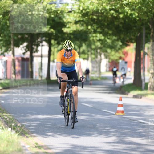 10.08.2025 - GEWOBA Citytriathlon Bremen Yannick Fuchs http://msf.ph/oto/8544252 10.08.2025 10:56:32 Radfahren 31, 67, 115, 203, 401, 447, 455 meine-sportfotos.de