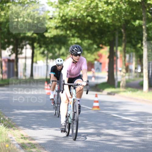 10.08.2025 - GEWOBA Citytriathlon Bremen Yannick Fuchs http://msf.ph/oto/8544296 10.08.2025 10:56:41 Radfahren 31, 67, 145, 203, 447, 455, 501 meine-sportfotos.de