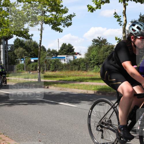 10.08.2025 - GEWOBA Citytriathlon Bremen Yannick Fuchs http://msf.ph/oto/8544299 10.08.2025 14:48:46 Radfahren 179, 181, 276, 365, 389, 426, 487 meine-sportfotos.de