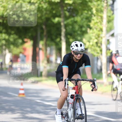 10.08.2025 - GEWOBA Citytriathlon Bremen Yannick Fuchs http://msf.ph/oto/8544306 10.08.2025 10:56:43 Radfahren 31, 67, 145, 203, 447, 455, 501 meine-sportfotos.de