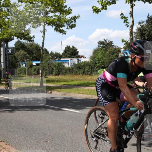 10.08.2025 - GEWOBA Citytriathlon Bremen Yannick Fuchs http://msf.ph/oto/8544307 10.08.2025 14:48:47 Radfahren 179, 181, 276, 365, 389, 426, 487 meine-sportfotos.de