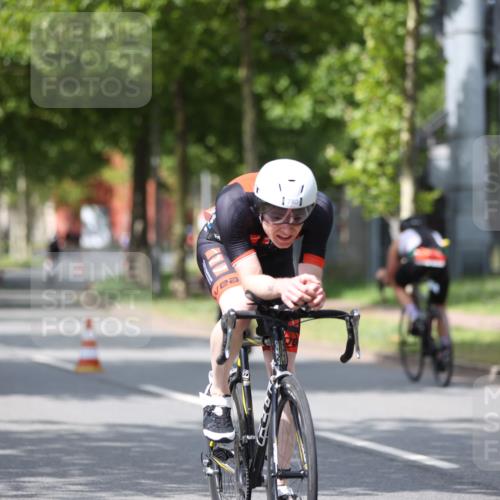 10.08.2025 - GEWOBA Citytriathlon Bremen Yannick Fuchs http://msf.ph/oto/8544318 10.08.2025 12:54:16 Radfahren 618, 707, 740, 742, 750, 797, 1006, 1032, 1039 meine-sportfotos.de