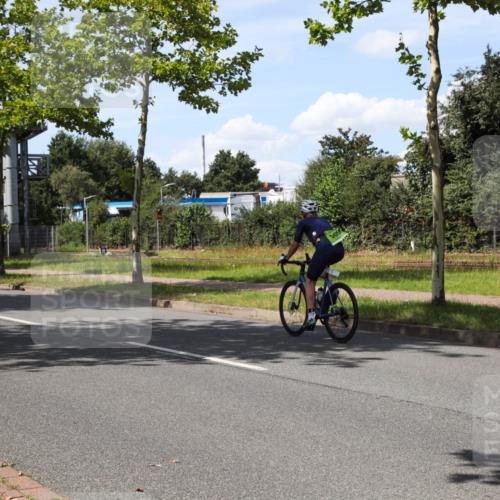 10.08.2025 - GEWOBA Citytriathlon Bremen Yannick Fuchs http://msf.ph/oto/8544324 10.08.2025 14:48:59 Radfahren 179, 181, 276, 318, 351, 403 meine-sportfotos.de