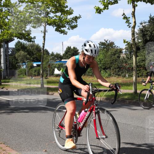 10.08.2025 - GEWOBA Citytriathlon Bremen Yannick Fuchs http://msf.ph/oto/8544343 10.08.2025 14:49:10 Radfahren 318, 351, 373, 401, 403 meine-sportfotos.de