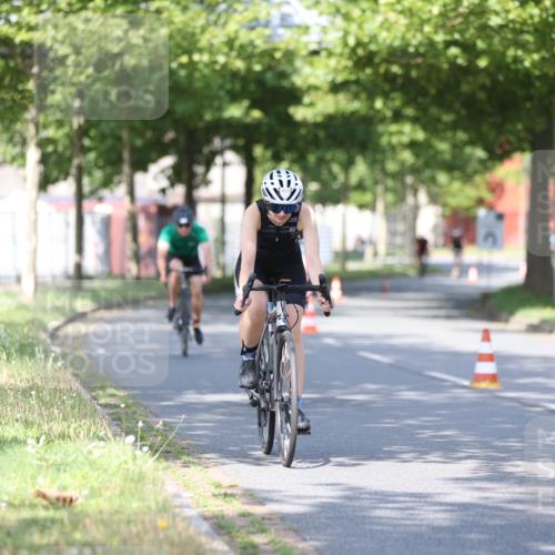 10.08.2025 - GEWOBA Citytriathlon Bremen Yannick Fuchs http://msf.ph/oto/8544349 10.08.2025 10:57:05 Radfahren 5, 77, 101, 145, 233, 454, 501 meine-sportfotos.de