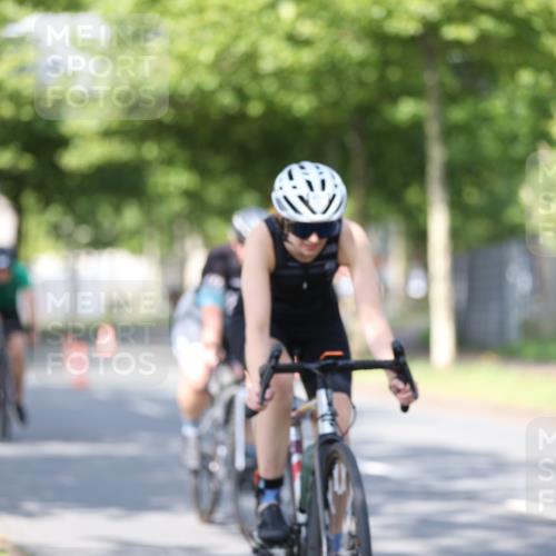 10.08.2025 - GEWOBA Citytriathlon Bremen Yannick Fuchs http://msf.ph/oto/8544355 10.08.2025 10:57:06 Radfahren 5, 77, 101, 233, 454, 501 meine-sportfotos.de