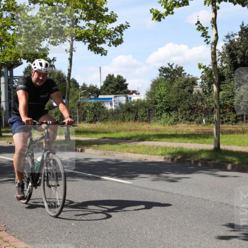 10.08.2025 - GEWOBA Citytriathlon Bremen Yannick Fuchs http://msf.ph/oto/8544367 10.08.2025 14:49:34 Radfahren 6, 286, 328, 377, 401, 402, 429, 461, 466, 491, 517 meine-sportfotos.de