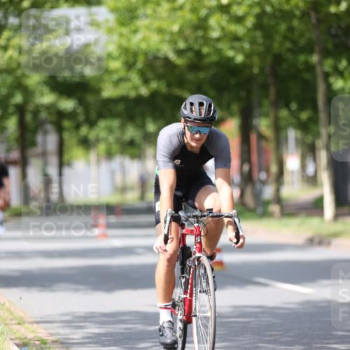 10.08.2025 - GEWOBA Citytriathlon Bremen Yannick Fuchs http://msf.ph/oto/8544369 10.08.2025 12:54:28 Radfahren 580, 582, 618, 634, 707, 740, 783, 789, 790, 826 meine-sportfotos.de