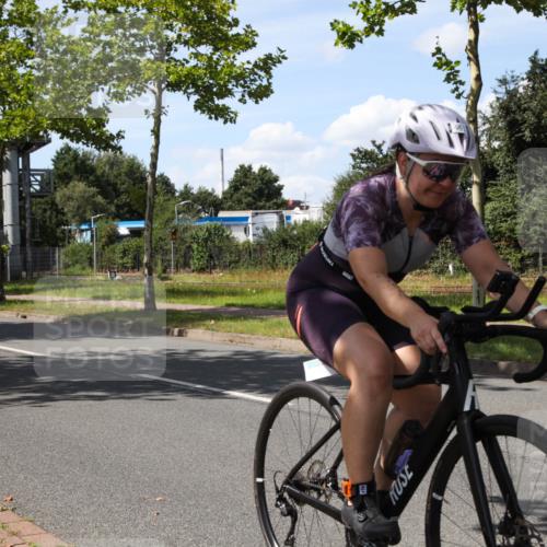 10.08.2025 - GEWOBA Citytriathlon Bremen Yannick Fuchs http://msf.ph/oto/8544372 10.08.2025 14:49:36 Radfahren 6, 169, 286, 305, 328, 377, 402, 429, 461, 466, 491, 517 meine-sportfotos.de