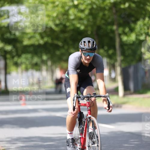 10.08.2025 - GEWOBA Citytriathlon Bremen Yannick Fuchs http://msf.ph/oto/8544373 10.08.2025 12:54:28 Radfahren 580, 582, 618, 634, 707, 740, 783, 789, 790, 826 meine-sportfotos.de